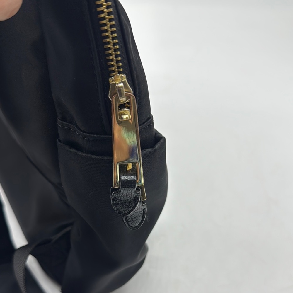 Travanti Black Nylon Lightweight Travel Computer Backpack TOT7890B - Picture 6 of 13